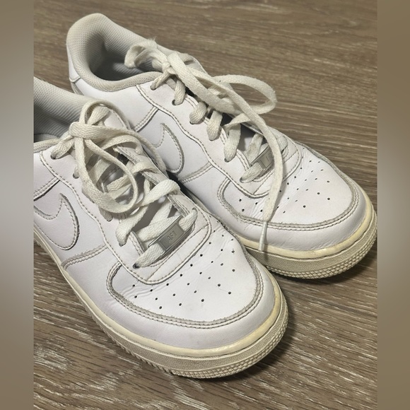 Nike Off-White Air Force 1 Premium Sneakers - Picture 4 of 5